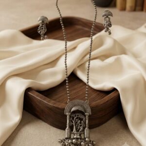 Silver Replica long neckpiece set ❤️