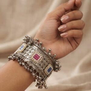 OXIDIZED BANGLE